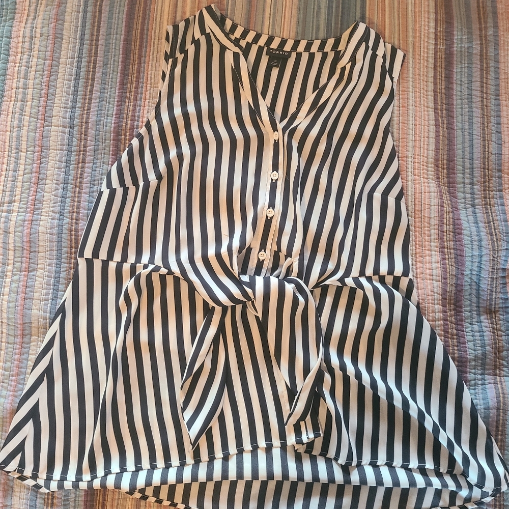 Torrid stripe top size 0